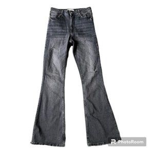 Zara High Rise Flare and wide leg Black Women’s jeans. Size 6